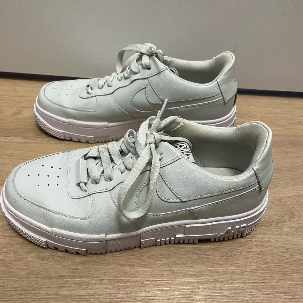 Women Nike Airforce Sneaker light blue, size 9